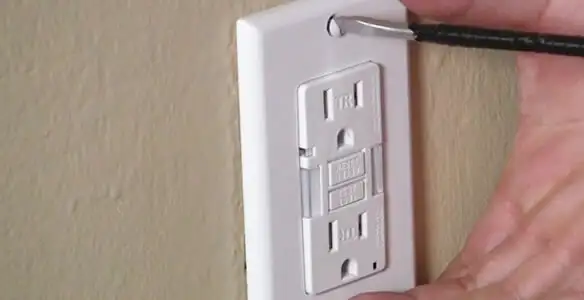 gfc outlets service securing and mounting ground fault circuit interrupter outlet by certified electricians in Orange, CA